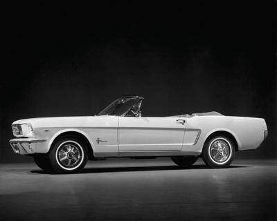 Vintage Mustang black and white print
